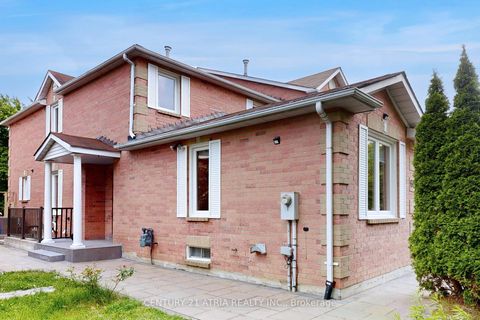 Photo 2 at 60 Steepleview Crescent, North Richvale, Richmond Hill