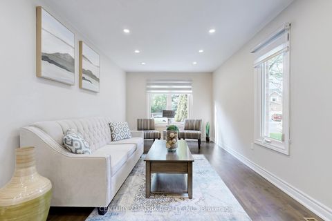 Photo 4 at 60 Steepleview Crescent, North Richvale, Richmond Hill