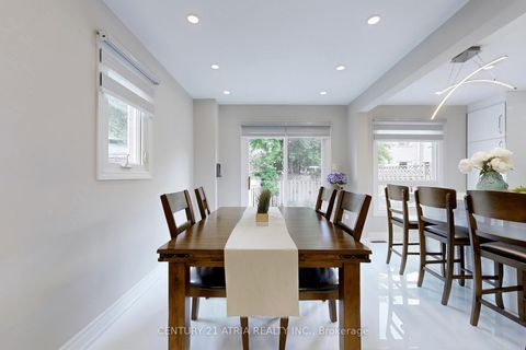 Photo 12 at 60 Steepleview Crescent, North Richvale, Richmond Hill