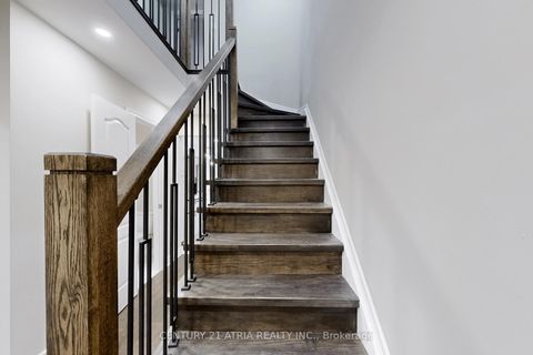 Photo 25 at 60 Steepleview Crescent, North Richvale, Richmond Hill