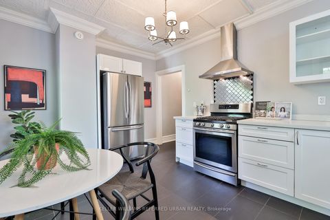 Photo 3 at 234 Seaton Street, Moss Park, Toronto