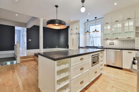 Photo 10 at 234 Seaton Street, Moss Park, Toronto