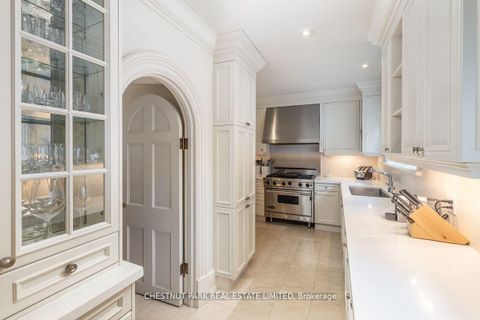 Photo 10 at 45 South Drive, Moore Park, Toronto