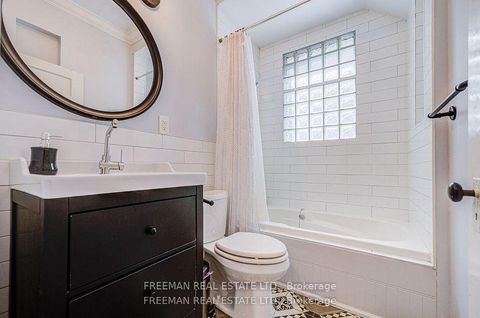 Photo 12 at 555 Markham Street, Little Italy, Toronto Photo 12 at 555 Markham Street, Little Italy, Toronto