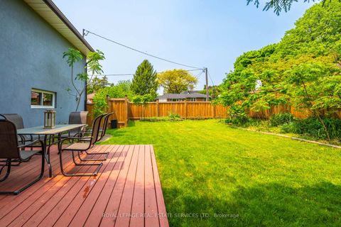 Photo 35 at 248 Wales Crescent, BR Bronte, Oakville