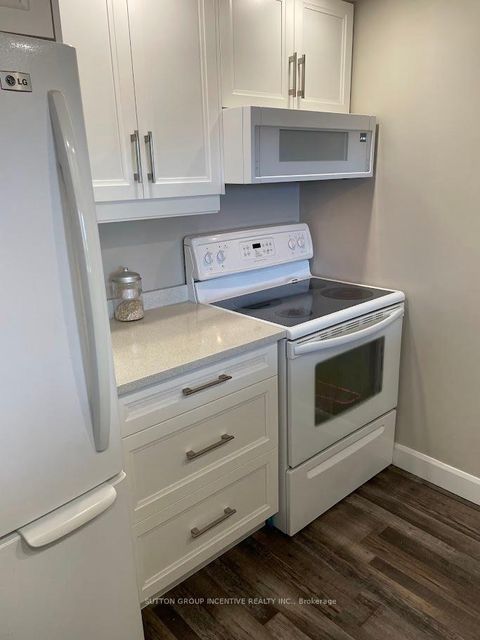 Photo 4 at 111 - 65 Ellen Street, City Centre, Barrie