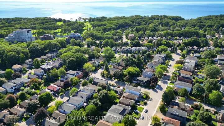 Photo 34 at 33 Hunt Club Drive, Cliffside, Toronto
