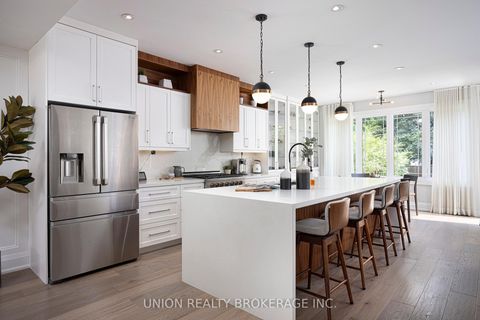Photo 6 at 33 Hunt Club Drive, Cliffside, Toronto