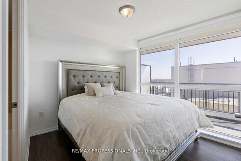 Photo 13 at 1014 - 800 Lawrence Avenue W, Glen Park, Toronto