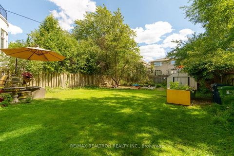 Photo 3 at 663 Woburn Avenue, Nortown, Toronto