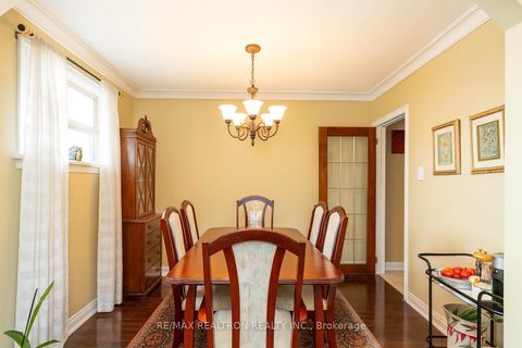 Photo 7 at 663 Woburn Avenue, Nortown, Toronto