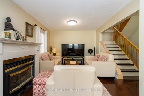 Photo 10 at 663 Woburn Avenue, Nortown, Toronto