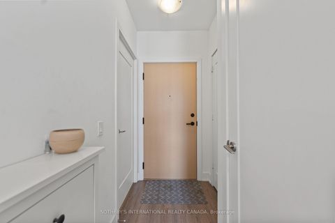 Photo 2 at 412 - 1 Belsize Drive, Mount Pleasant West, Toronto