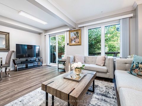 Photo 5 at 152 Lindenshire Avenue, Maple, Vaughan