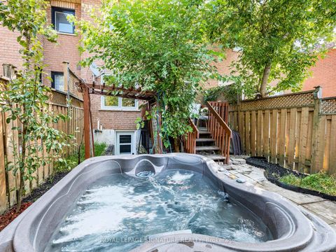 Photo 41 at 152 Lindenshire Avenue, Maple, Vaughan