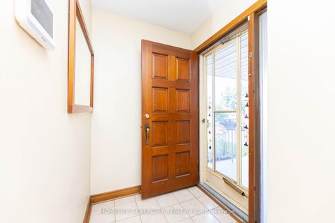 Photo 4 at 144 Jackman Crescent, West Woodbridge, Vaughan