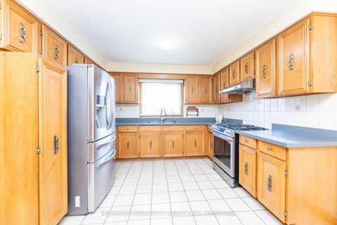 Photo 15 at 144 Jackman Crescent, West Woodbridge, Vaughan