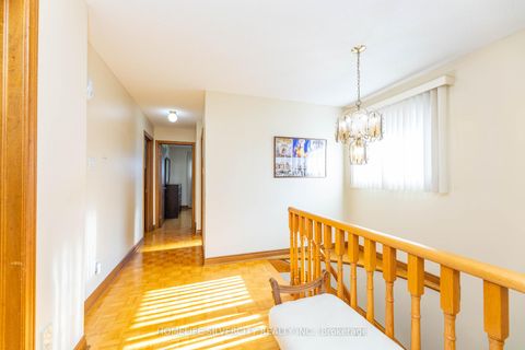 Photo 24 at 144 Jackman Crescent, West Woodbridge, Vaughan