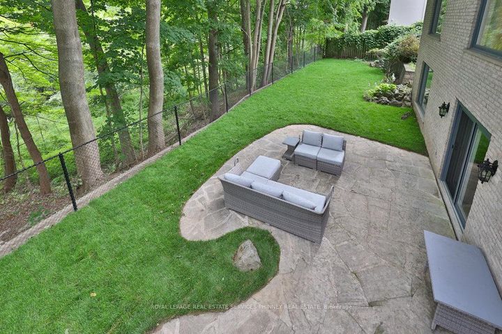 Photo 14 at 1033 Wenleigh Court, Lorne Park, Mississauga