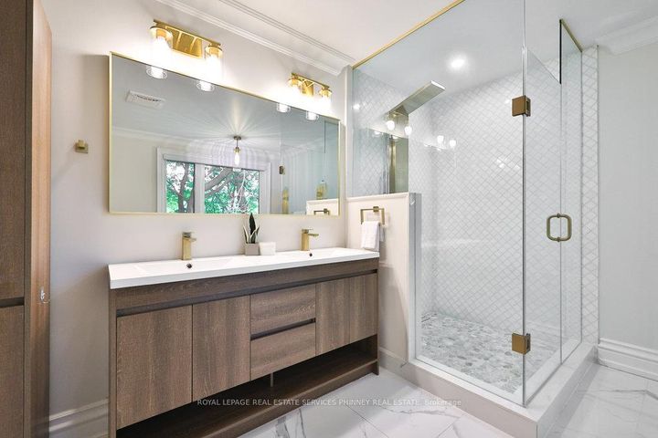 Photo 23 at 1033 Wenleigh Court, Lorne Park, Mississauga