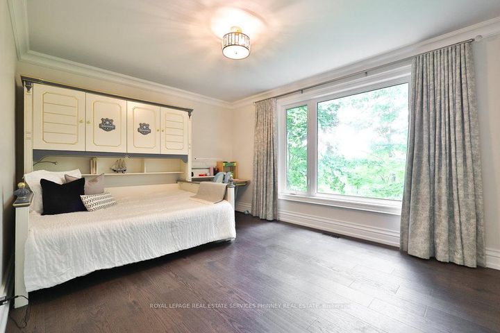 Photo 28 at 1033 Wenleigh Court, Lorne Park, Mississauga