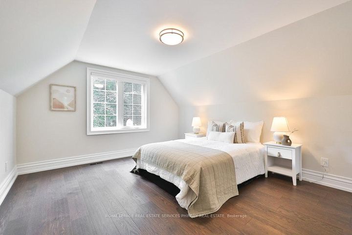 Photo 29 at 1033 Wenleigh Court, Lorne Park, Mississauga