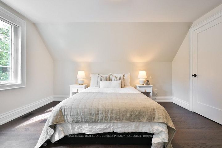Photo 30 at 1033 Wenleigh Court, Lorne Park, Mississauga