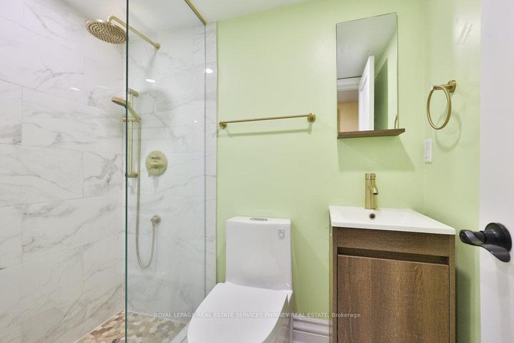 Photo 41 at 1033 Wenleigh Court, Lorne Park, Mississauga