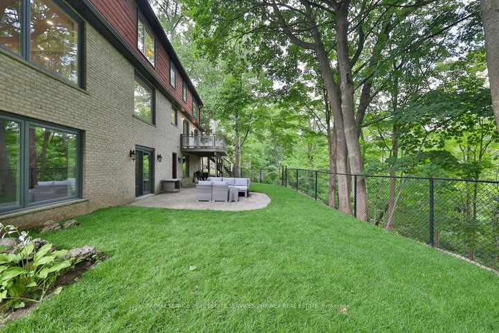 Photo 44 at 1033 Wenleigh Court, Lorne Park, Mississauga