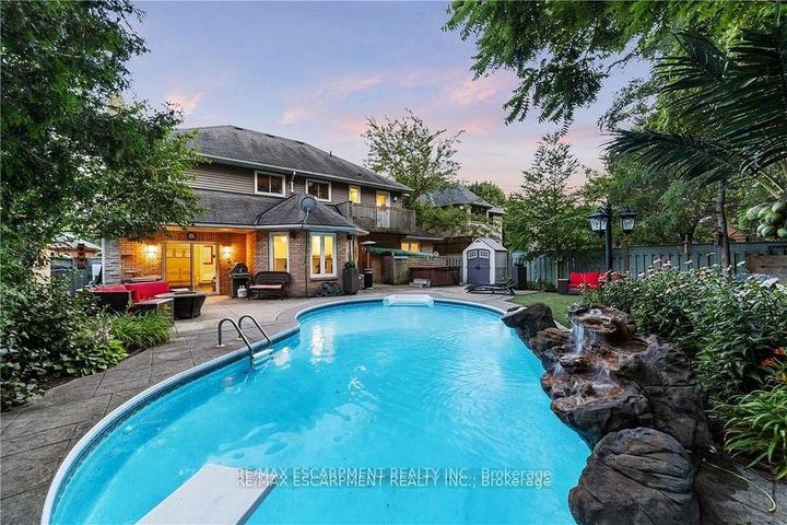 Photo 4 at 117 Miller Drive, Ancaster, Hamilton