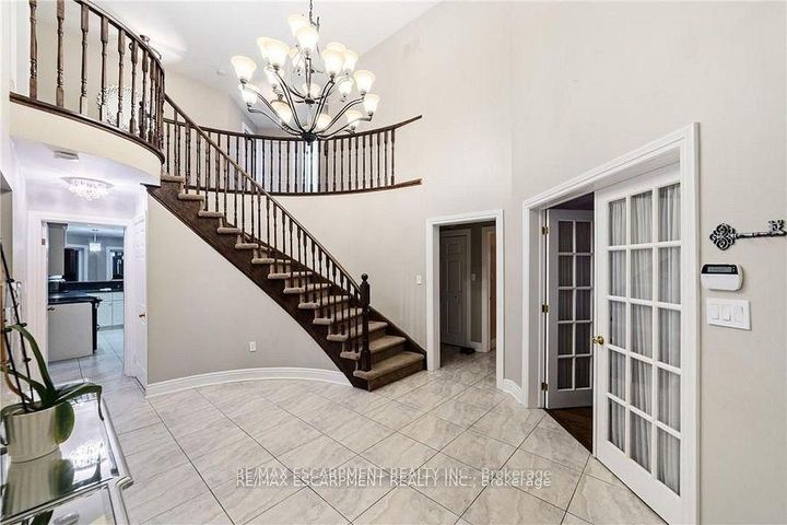 Photo 7 at 117 Miller Drive, Ancaster, Hamilton