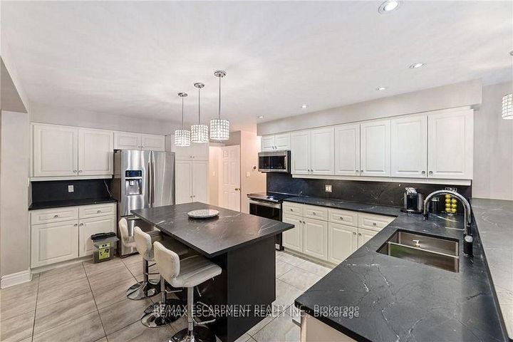 Photo 17 at 117 Miller Drive, Ancaster, Hamilton