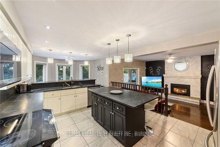 Photo 18 at 117 Miller Drive, Ancaster, Hamilton