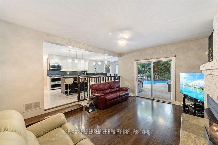 Photo 22 at 117 Miller Drive, Ancaster, Hamilton