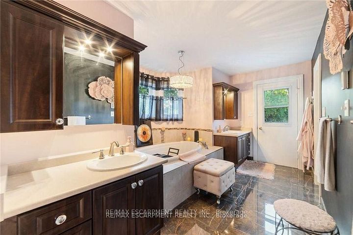 Photo 27 at 117 Miller Drive, Ancaster, Hamilton