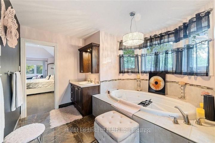 Photo 28 at 117 Miller Drive, Ancaster, Hamilton