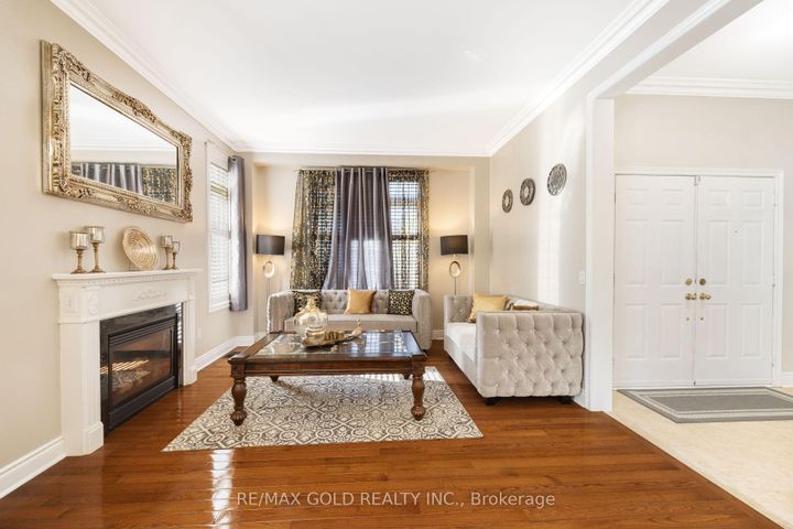Photo 2 at 19 Eiffel Boulevard, Vales of Castlemore North, Brampton