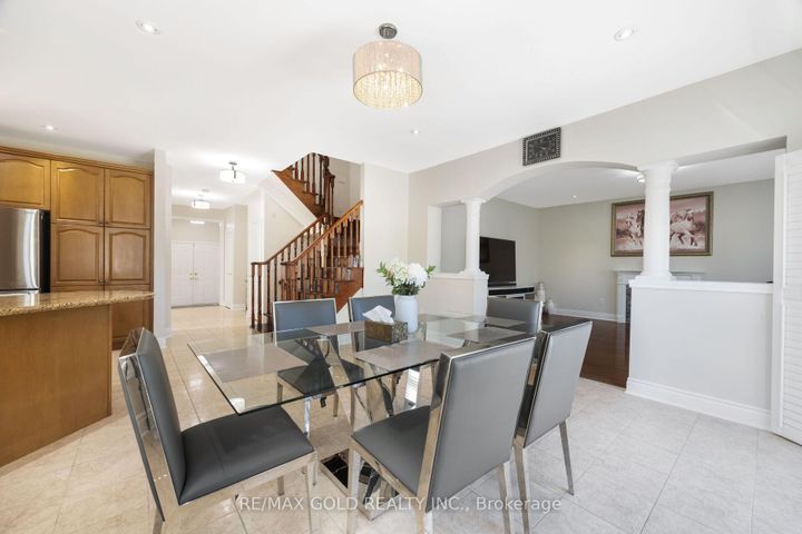 Photo 9 at 19 Eiffel Boulevard, Vales of Castlemore North, Brampton