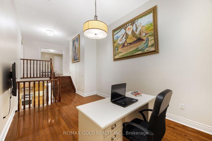 Photo 18 at 19 Eiffel Boulevard, Vales of Castlemore North, Brampton