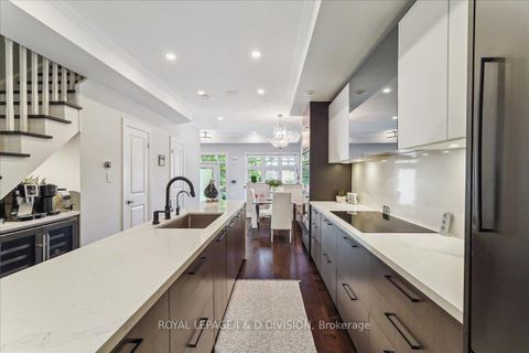 Photo 9 at 361 Roehampton Avenue, Mount Pleasant East, Toronto