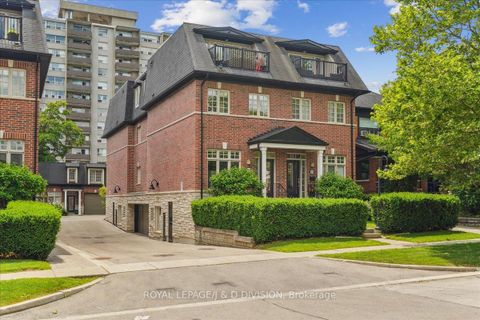 Photo 31 at 361 Roehampton Avenue, Mount Pleasant East, Toronto