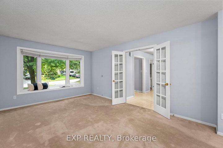 Photo 4 at 56 Manning Crescent, College Manor, Newmarket