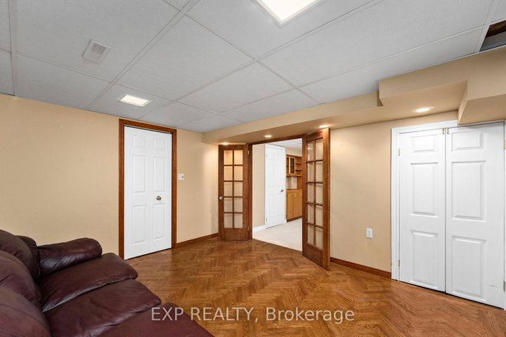 Photo 31 at 56 Manning Crescent, College Manor, Newmarket