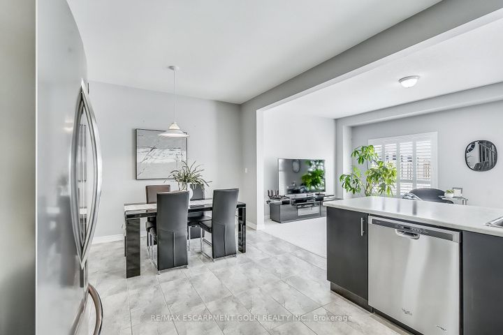 Photo 6 at 163 Lormont Boulevard, Stoney Creek, Hamilton