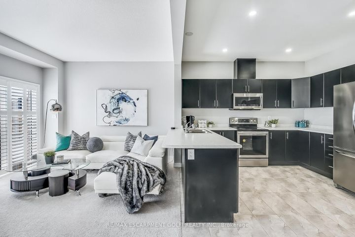 Photo 7 at 163 Lormont Boulevard, Stoney Creek, Hamilton