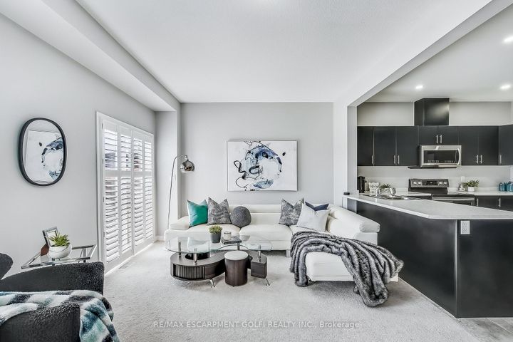 Photo 10 at 163 Lormont Boulevard, Stoney Creek, Hamilton