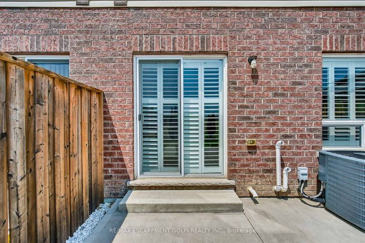 Photo 23 at 163 Lormont Boulevard, Stoney Creek, Hamilton