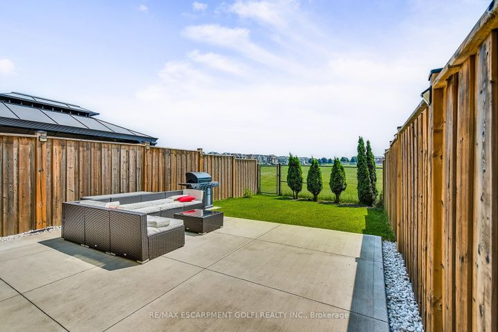 Photo 25 at 163 Lormont Boulevard, Stoney Creek, Hamilton