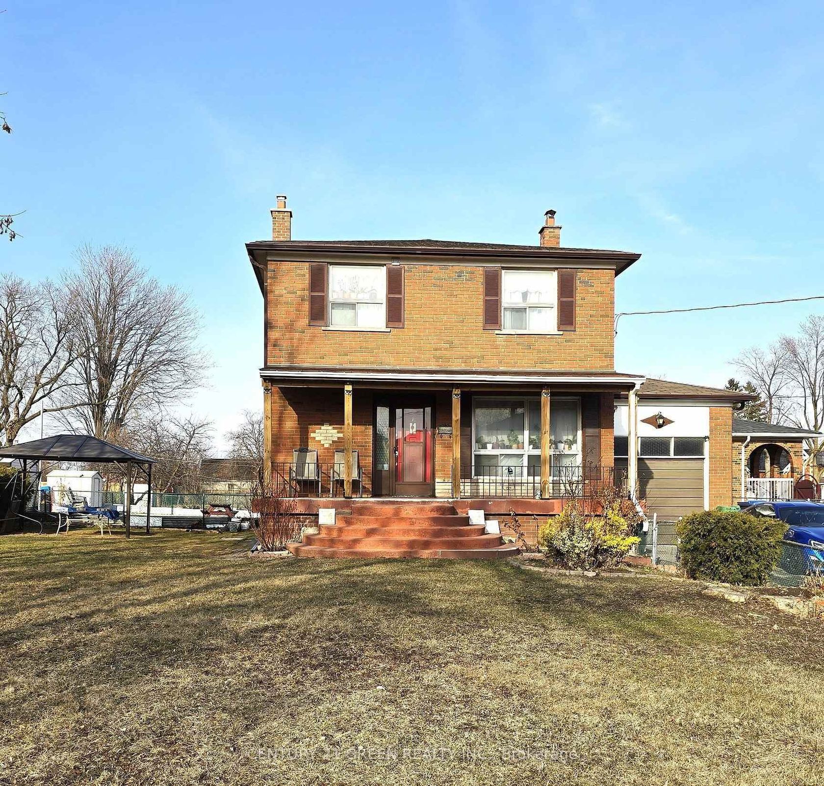 35 York Street, Malton, Mississauga by Loree Meneguzzi Real Estate 35 York Street, Malton, Mississauga