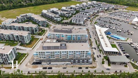 Photo 3 at 201 - 333 Sunseeker Avenue, Rural Innisfil, Innisfil